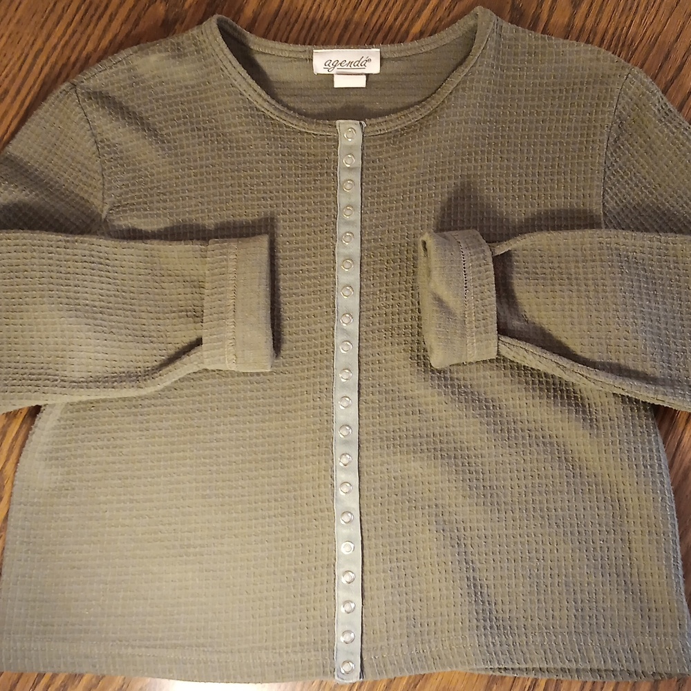 Vintage Green Snap Front Long-sleeve